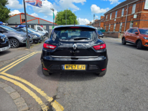 2017 Renault Clio 1.5 Dci Dynamique Nav Euro 6 (s/s) 5dr in Black — image 6
