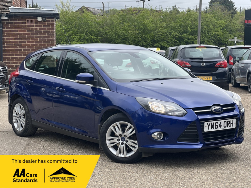 2014 Ford Focus 1.6 Titanium Navigator in Blue — image 1