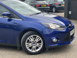 2014 Ford Focus 1.6 Titanium Navigator in Blue — image 4