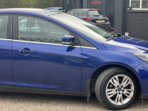 2014 Ford Focus 1.6 Titanium Navigator in Blue — image 5