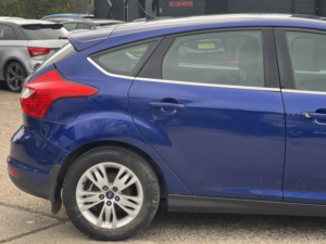 2014 Ford Focus 1.6 Titanium Navigator in Blue — image 6