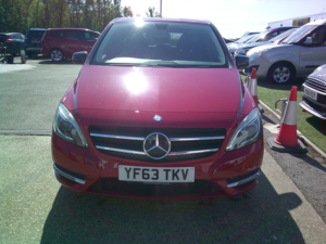 2014 Mercedes-Benz B Class 1.5 B180 Cdi Sport in Red — image 3