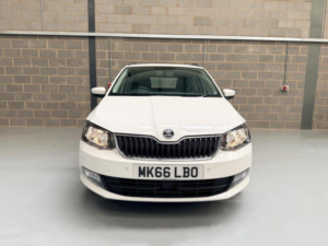 2016 Skoda Fabia 1.2 Tsi Se Euro 6 (s/s) 5dr in White — image 2