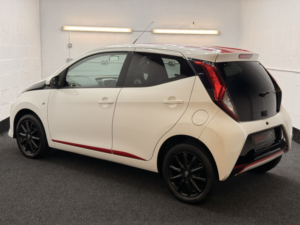 2018 Toyota Aygo 1.0 Vvt-I X-Press in White — image 2