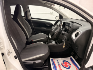 2018 Toyota Aygo 1.0 Vvt-I X-Press in White — image 5