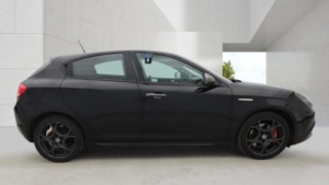 2016 Alfa Romeo Giulietta 1.4 Tb Multiair Speciale Euro 6 (s/s) 5dr in Black — image 5