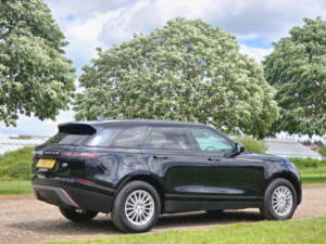 2018 Land Rover Range Rover Velar 2.0 D180 Auto 4WD Euro 6 (s/s) 5dr in Black — image 3