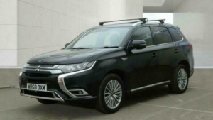 2018 Mitsubishi Outlander 2.4h Twinmotor 13.8kwh 4h CVT 4WD Euro 6 (s/s) 5dr in Black — image 3