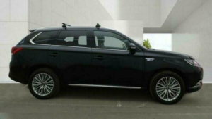 2018 Mitsubishi Outlander 2.4h Twinmotor 13.8kwh 4h CVT 4WD Euro 6 (s/s) 5dr in Black — image 5