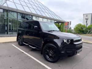 2021 Land Rover Defender 110 3.0 D200 Mhev S Auto 4WD Euro 6 (s/s) 5dr in Black — image 4