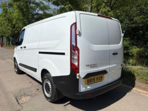 2019 Ford Transit Custom 2.0 300 Ecoblue L1 H1 Euro 6 5dr in White — image 5