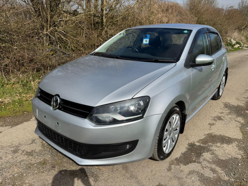 2013 Volkswagen Polo 1.2 Tsi DSG Automatic in Silver — image 1