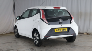 2015 Toyota Aygo 1.0 Vvt-I X-Play in White — image 3