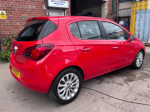 2015 Vauxhall Corsa 1.4i Se Auto Euro 6 5dr in Red — image 2
