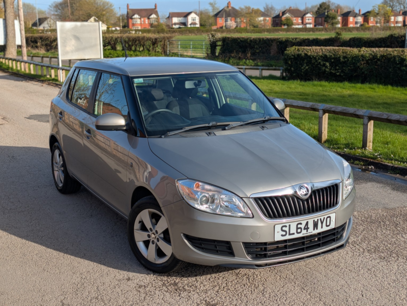 2014 Skoda Fabia 1.2 Se in Beige — image 1