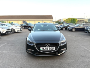 2018 Mazda Mazda3 1.5 Skyactiv-D Sport Nav Euro 6 (s/s) 5dr in Black — image 4