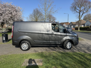 2021 Ford Transit Custom 1.0 Transit Custom Limited Van 340 L1 1.0l Ecoboost 126ps PHEV Fwd 1 Speed Automatic in Grey — image 3