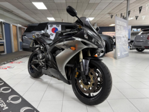 2004 Yamaha R1 1000 Super Sports Petrol Manual in Grey — image 4