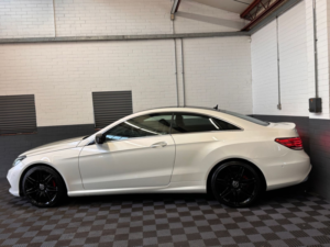 2017 Mercedes-Benz E Class 3.0 E350d V6 Amg Line Edition (premium) Coupe 2dr Diesel G-Tronic+ Euro 6 (s/s) (258 Ps) in White — image 4