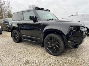 2024 Land Rover Defender 90 3.0 D250 Mhev S Hard Top SUV Auto 4WD Swb Euro 6 (s/s) 3dr in Black — image 2
