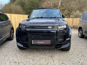 2024 Land Rover Defender 90 3.0 D250 Mhev S Hard Top SUV Auto 4WD Swb Euro 6 (s/s) 3dr in Black — image 4