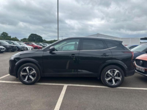 2024 Nissan Qashqai 1.3 Dig-T Mhev N-Connecta Xtron Euro 6 (s/s) 5dr in Black — image 3