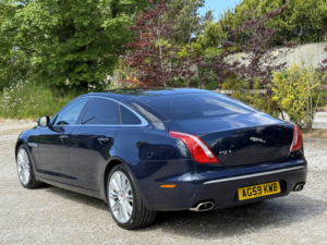 2010 Jaguar Xj 3.0 D V6 Portfolio in Blue — image 6