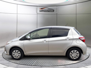 2019 Toyota Yaris 1.5 Vvt-H Active E-CVT Euro 6 (s/s) 5dr in Other — image 5