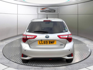 2019 Toyota Yaris 1.5 Vvt-H Active E-CVT Euro 6 (s/s) 5dr in Other — image 6
