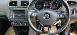 2015 Volkswagen Polo 1.2 Tsi Bluemotion Tech Se in Black — image 2