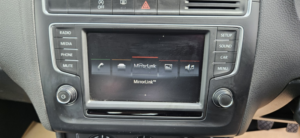 2015 Volkswagen Polo 1.2 Tsi Bluemotion Tech Se in Black — image 3