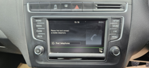 2015 Volkswagen Polo 1.2 Tsi Bluemotion Tech Se in Black — image 4