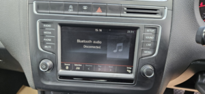 2015 Volkswagen Polo 1.2 Tsi Bluemotion Tech Se in Black — image 5