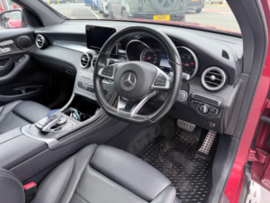 2017 Mercedes-Benz Glc 2.1 Glc220d Amg Line (premium) Coupe G-Tronic 4matic Euro 6 (s/s) 5dr in Red — image 4