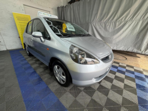 2004 Honda Jazz 1.4 I-Dsi Se 5dr in Silver — image 2