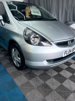 2004 Honda Jazz 1.4 I-Dsi Se 5dr in Silver — image 3