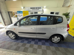 2004 Honda Jazz 1.4 I-Dsi Se 5dr in Silver — image 6