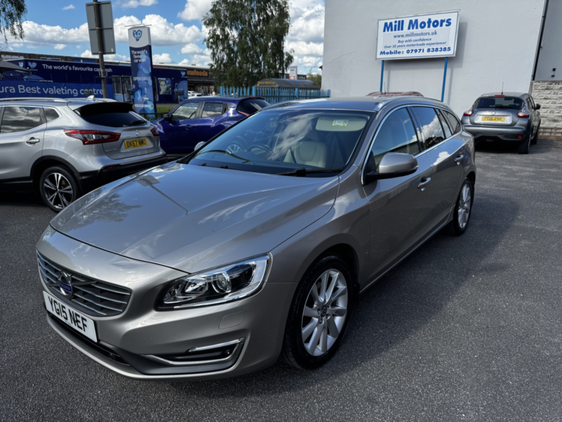 2015 Volvo V60 2.0 Se Lux D4 (181hp) in Gold — image 1