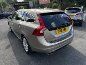 2015 Volvo V60 2.0 Se Lux D4 (181hp) in Gold — image 3