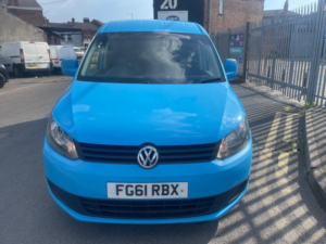 2011 Volkswagen Caddy Maxi 1.6 Tdi C20 Maxi Fwd 5dr in Blue — image 5