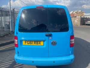 2011 Volkswagen Caddy Maxi 1.6 Tdi C20 Maxi Fwd 5dr in Blue — image 6