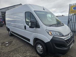 2022 Citroen Relay 2.2 Bluehdi 35 Enterprise in White — image 3