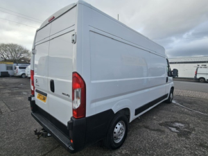 2022 Citroen Relay 2.2 Bluehdi 35 Enterprise in White — image 5