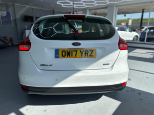 2017 Ford Focus 1.0t Ecoboost Titanium Euro 6 (s/s) 5dr in White — image 6