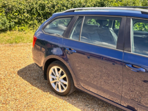2015 Skoda Octavia 1.6 Tdi Se L Euro 6 (s/s) 5dr in Blue — image 3