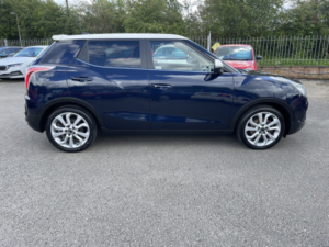 2015 Ssangyong Tivoli 1.6 E-Xgi Elx in Blue — image 5