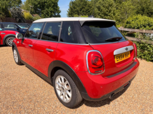 2014 MINI Hatch 1.5 Cooper Auto Euro 6 (s/s) 5dr in Red — image 6