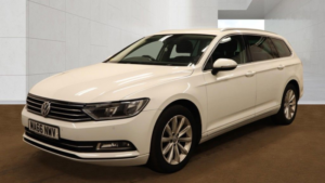 2016 Volkswagen Passat 2.0 Tdi Bluemotion Tech Se Business Estate 5dr Diesel DSG Euro 6 (s/s) (150 Ps) in White — image 4