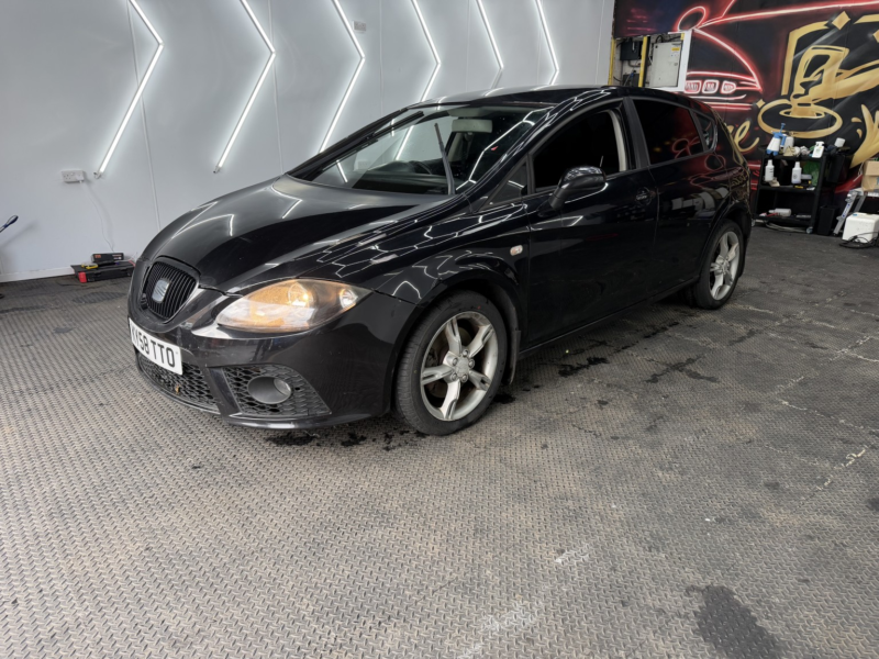 2008 SEAT Leon 2.0 Tfsi Fr in Black — image 1