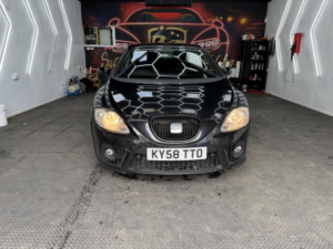 2008 SEAT Leon 2.0 Tfsi Fr in Black — image 3
